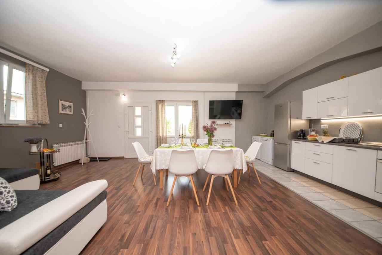 Apartman Mjeda Kastav Buitenkant foto